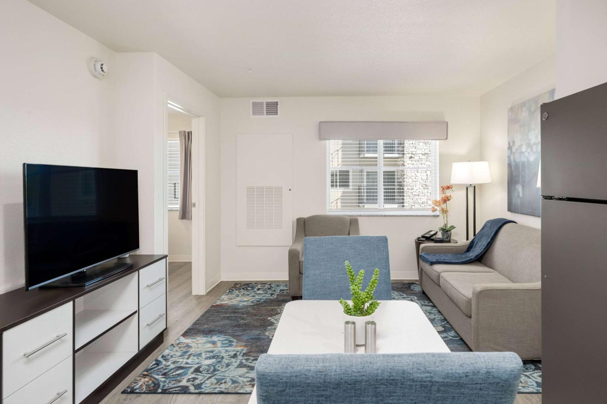 Waterwalk Extended Stay By Wyndham Minneapolis - Плимът Екстериор снимка