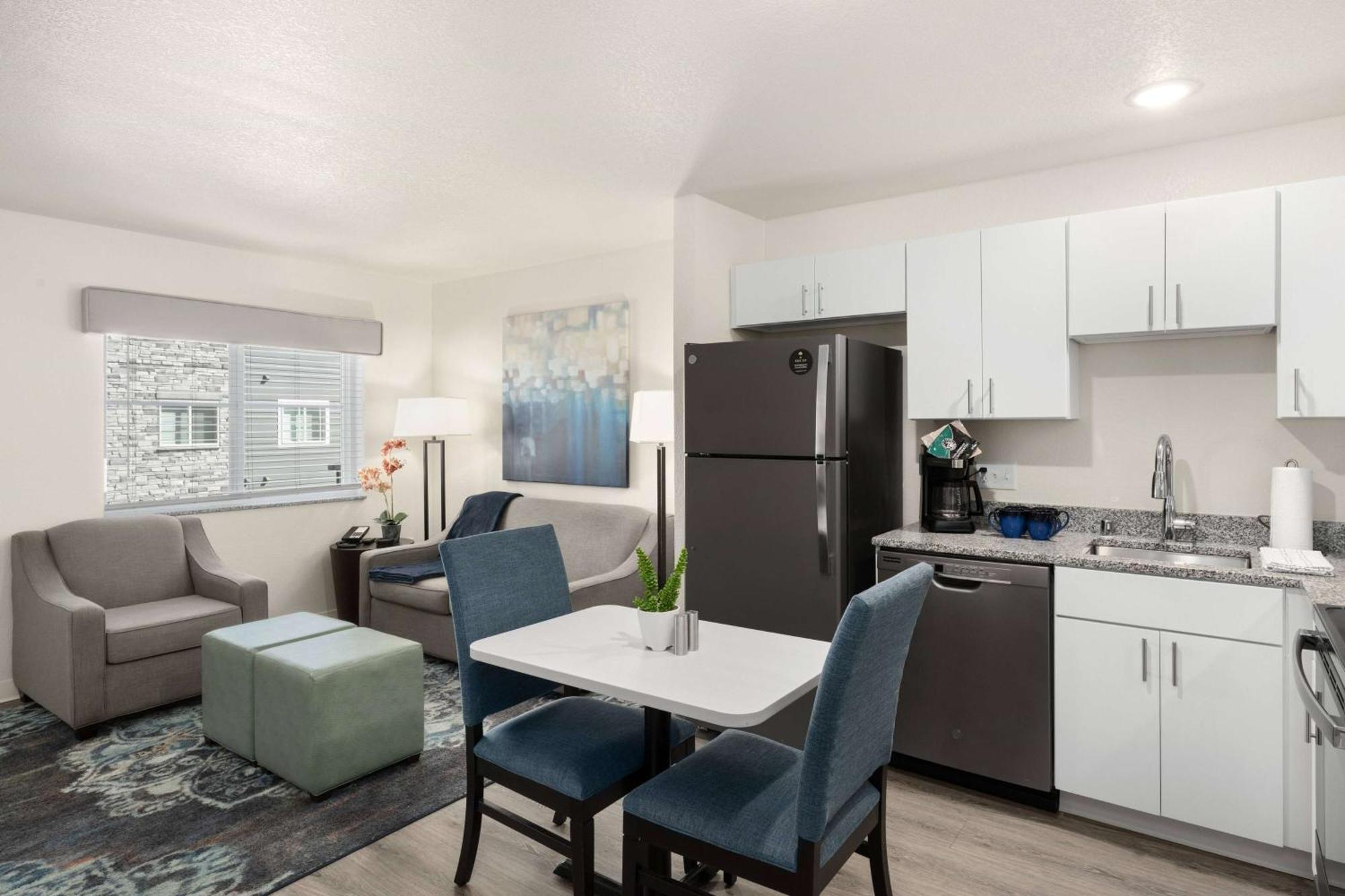 Waterwalk Extended Stay By Wyndham Minneapolis - Плимът Екстериор снимка